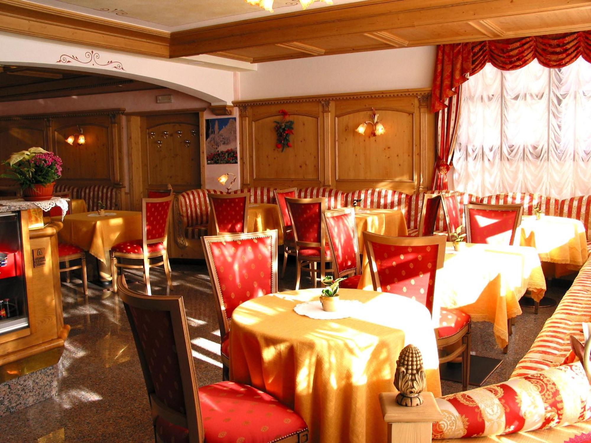 Albergo Stella Alpina Molveno Esterno foto