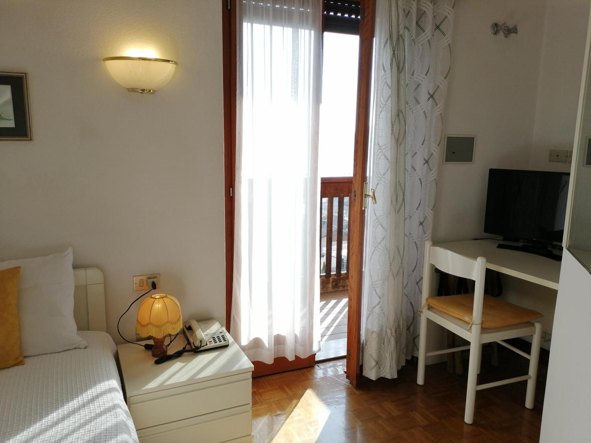 Albergo Stella Alpina Molveno Esterno foto